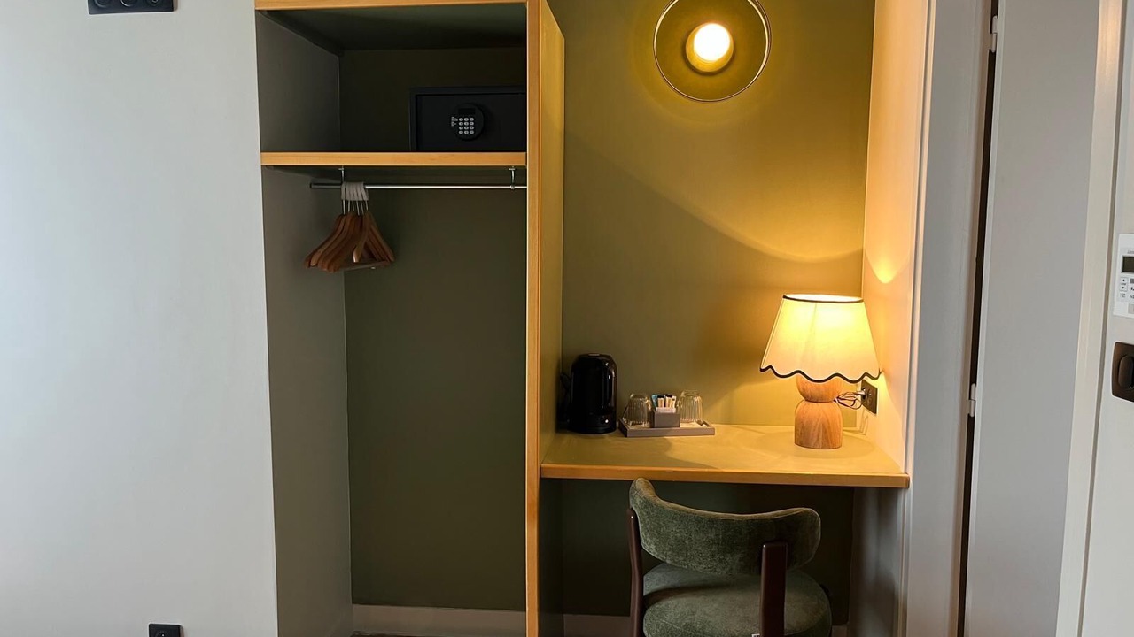 Photo of Bedroom in Clamart