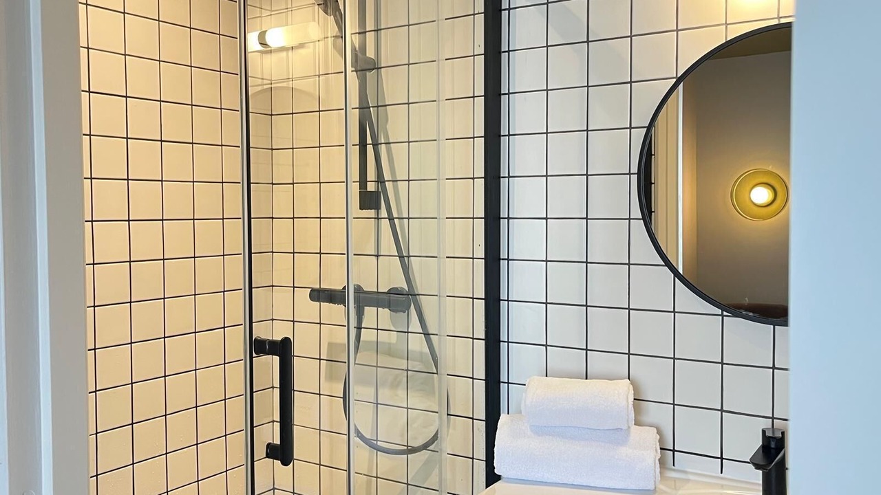 Photo of Bathroom in Clamart