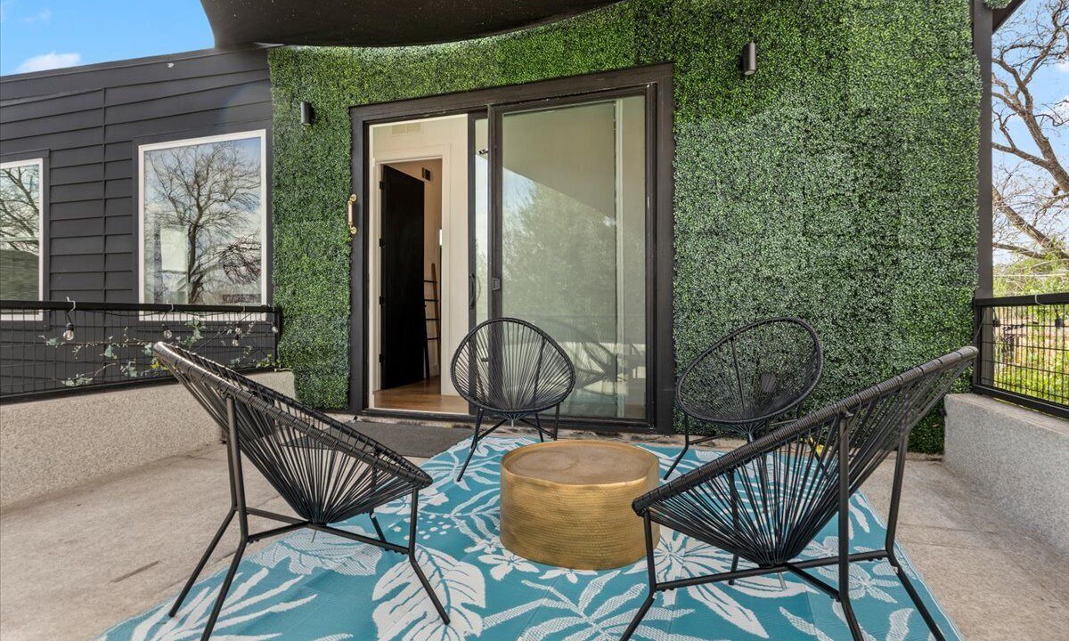 Photo of Patio Balcony in South Manchaca