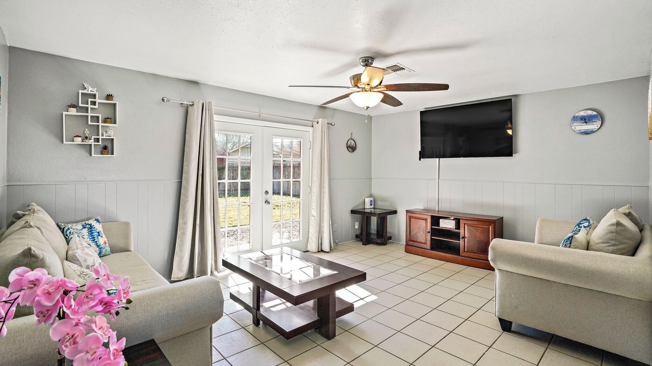 Photo of Livingroom in South Side