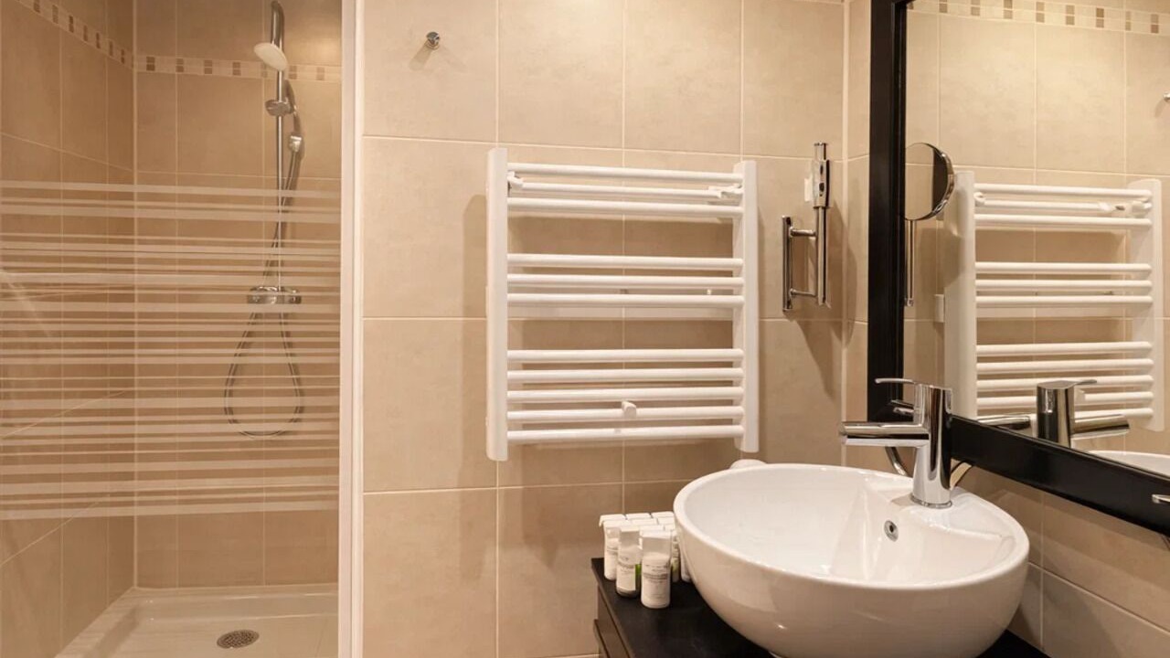 Photo of Bathroom in Val-de-Grace