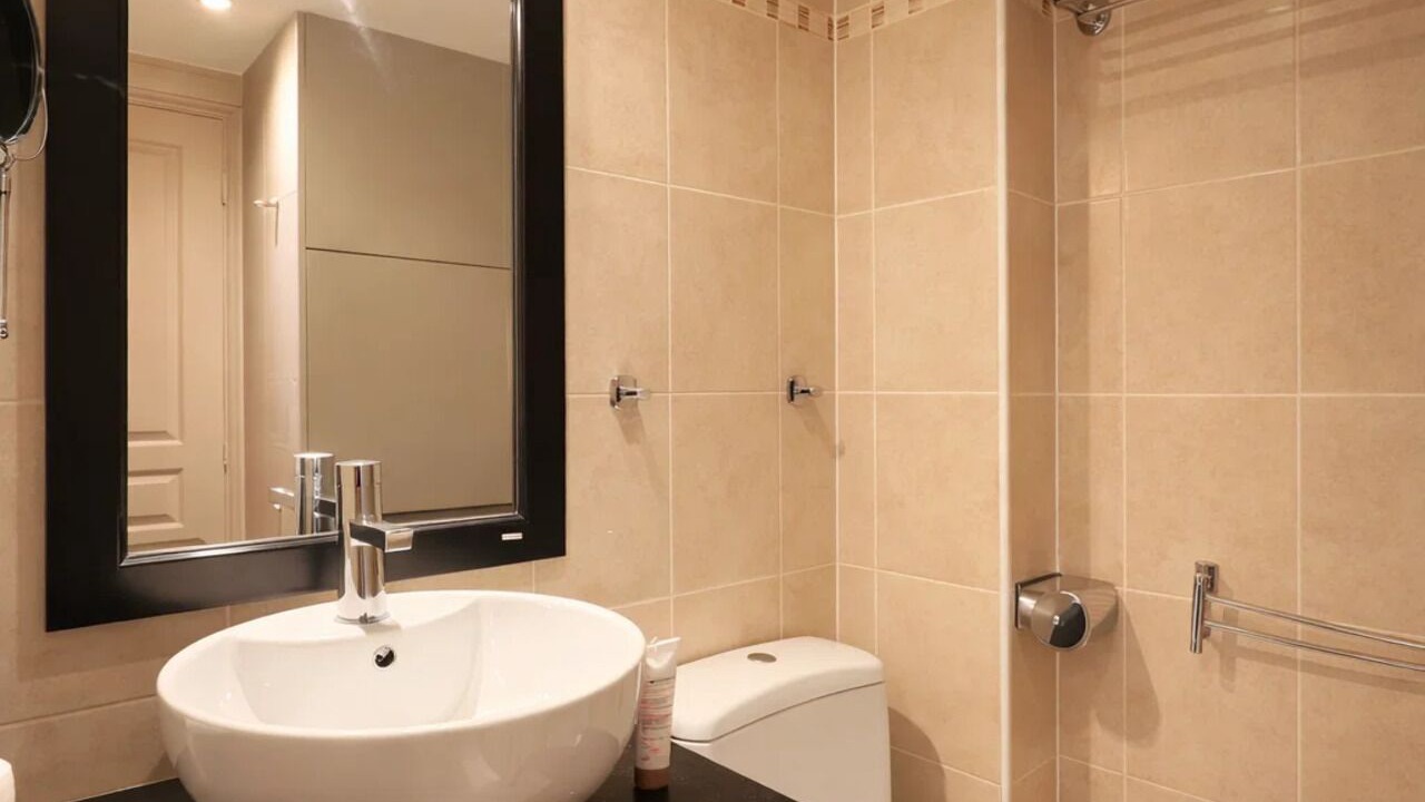Photo of Bathroom in Val-de-Grace