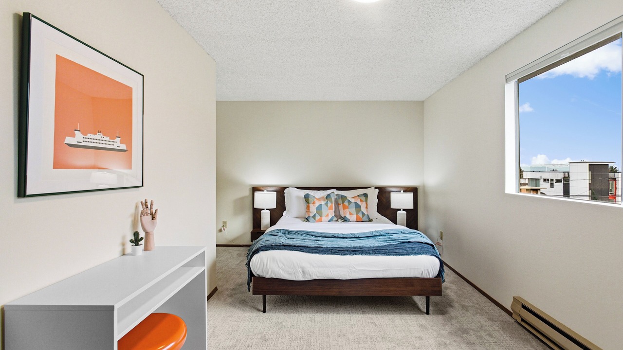 Photo of Bedroom in Minor