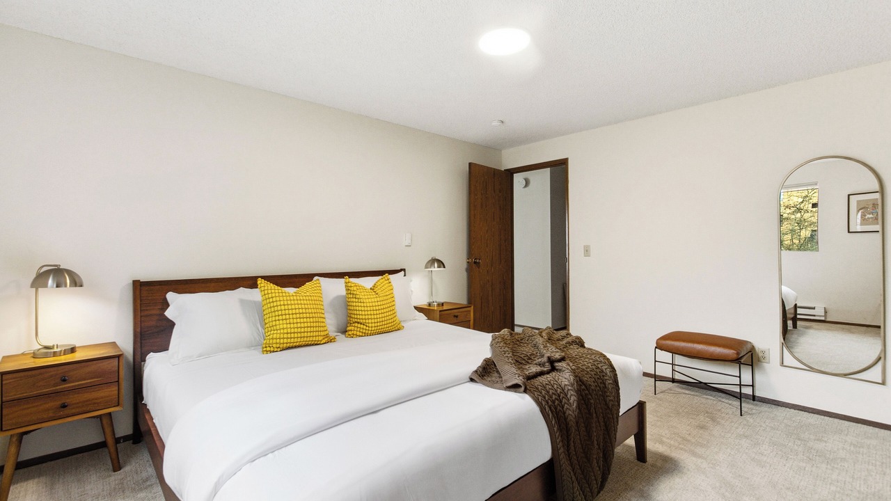 Photo of Bedroom in Minor