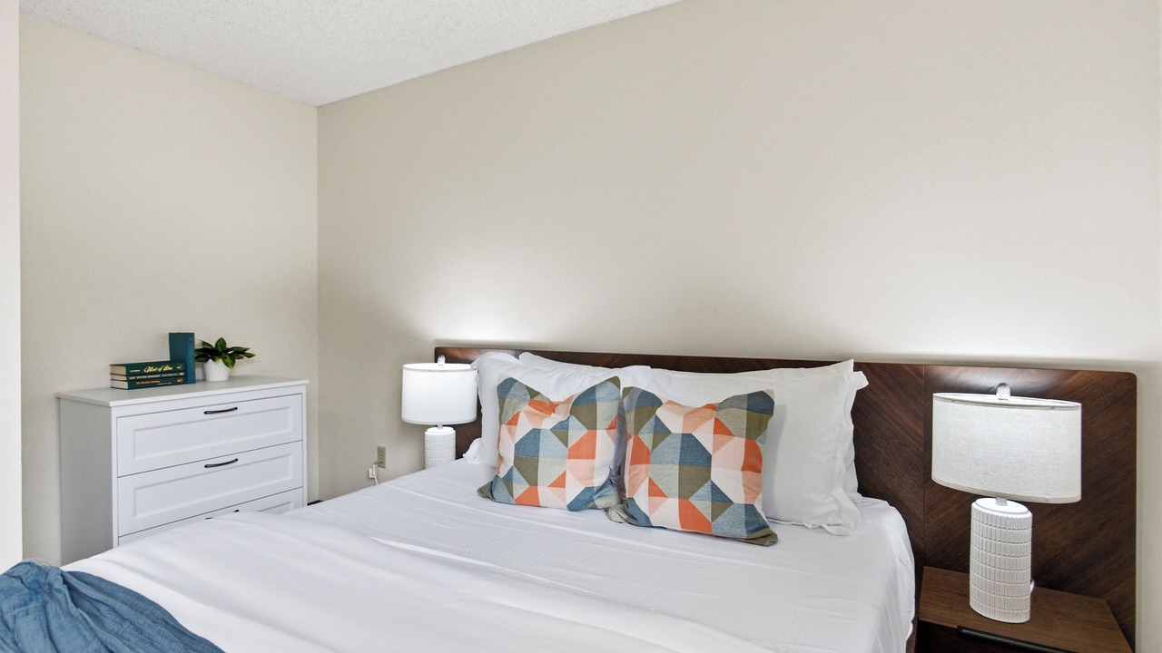 Photo of Bedroom in Minor
