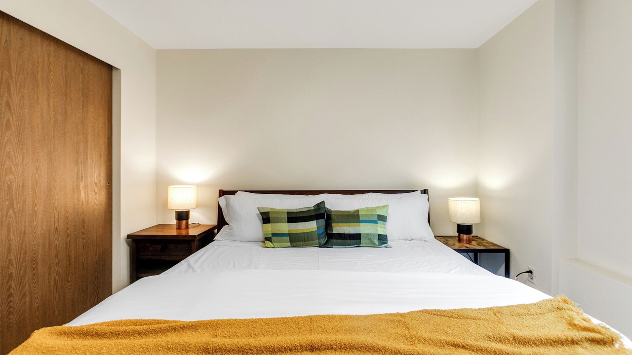 Photo of Bedroom in Minor