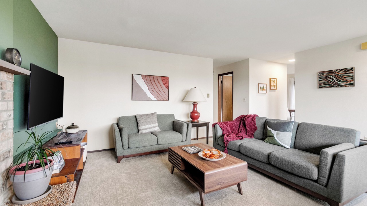 Photo of Bedroom in Minor