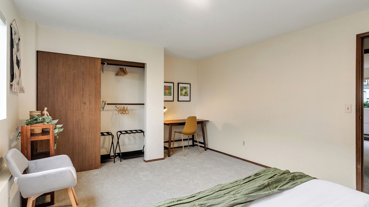 Photo of Bedroom in Minor