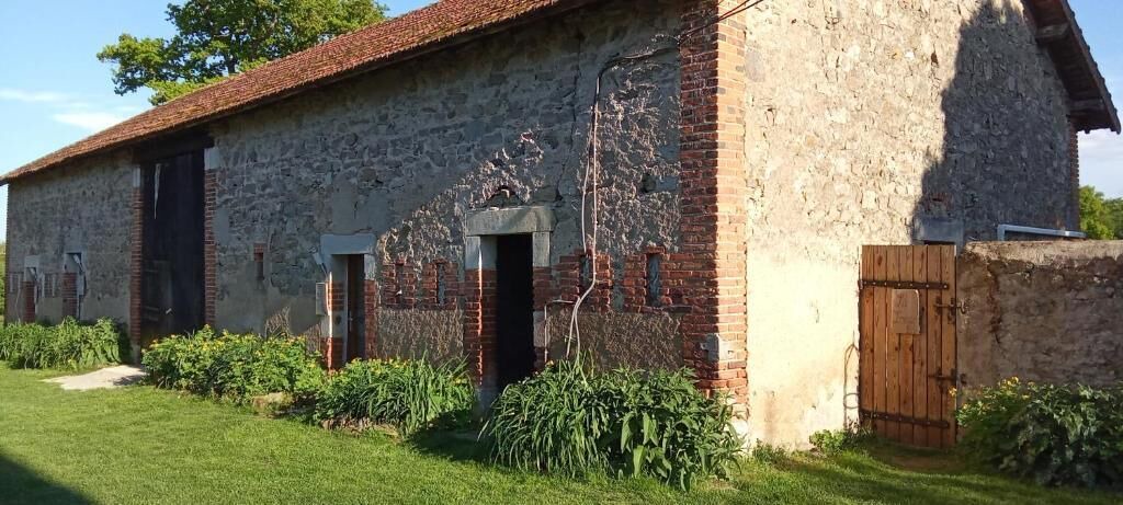 Photo of Outdoor in Verneix