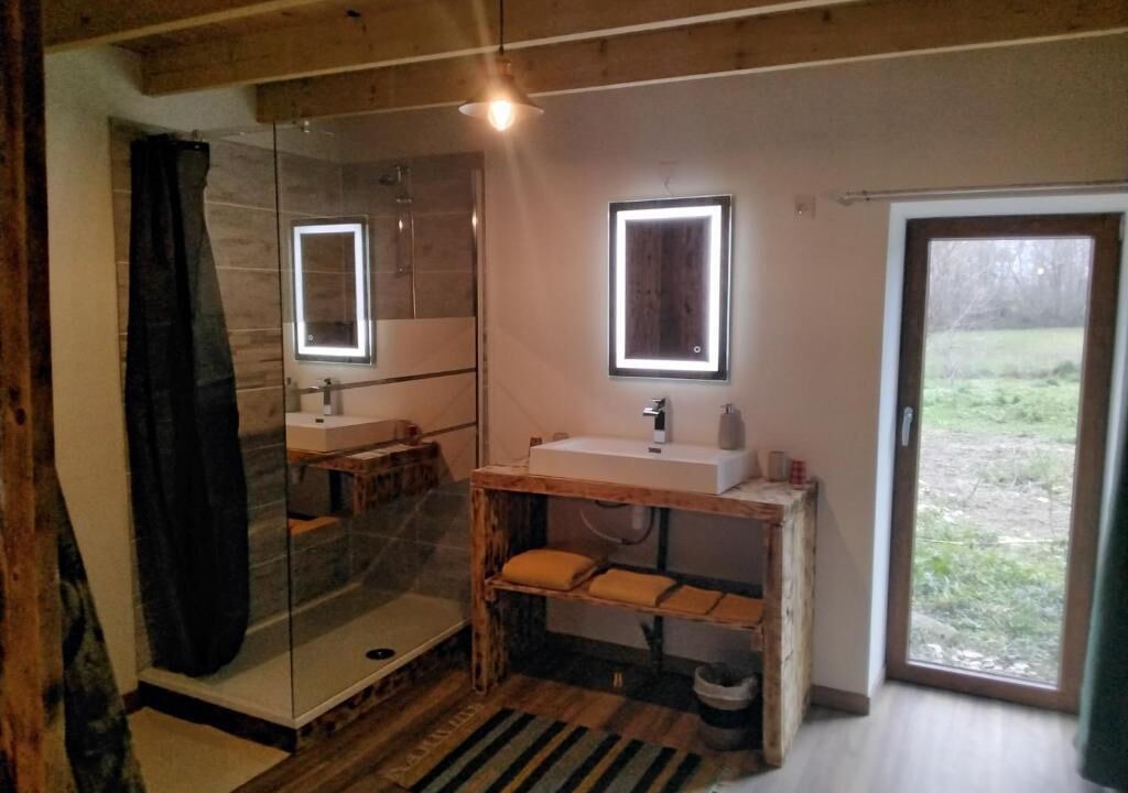 Photo of Bathroom in Verneix