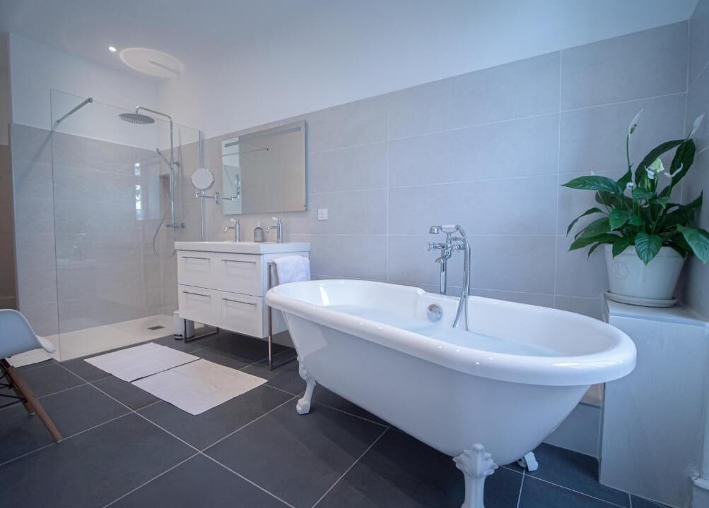 Photo of Bathroom in Mirepoix