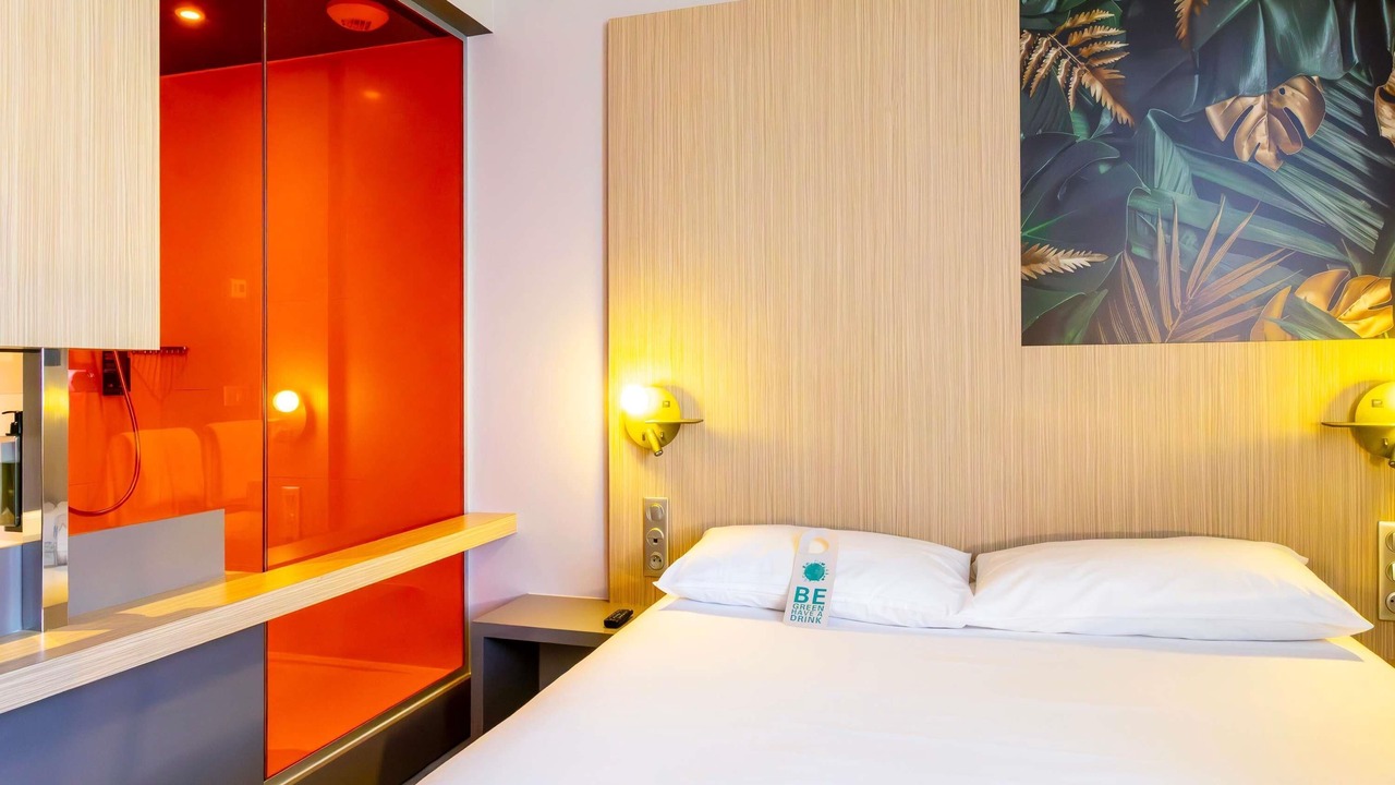 Photo of Bedroom in Troyes
