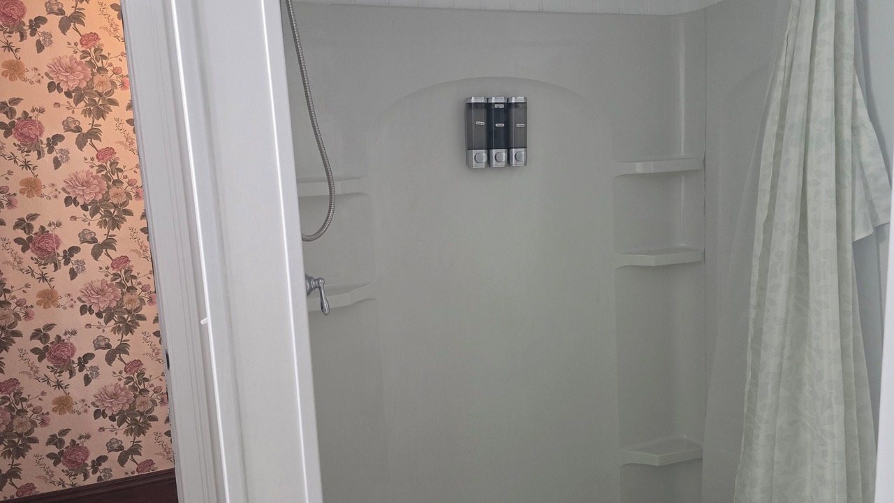 Photo of Bathroom in Colebrook