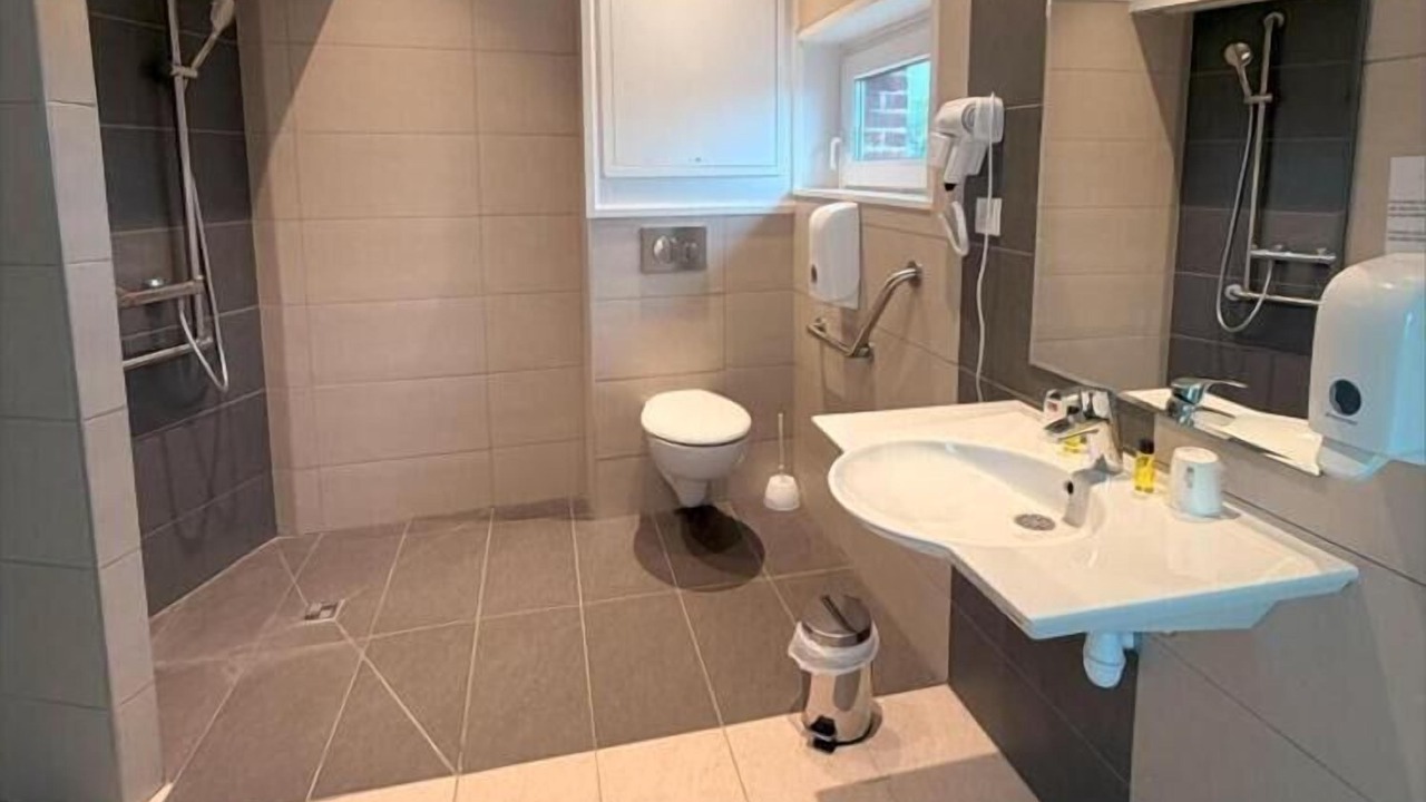 Photo of Bathroom in Saint-Amand-les-Eaux