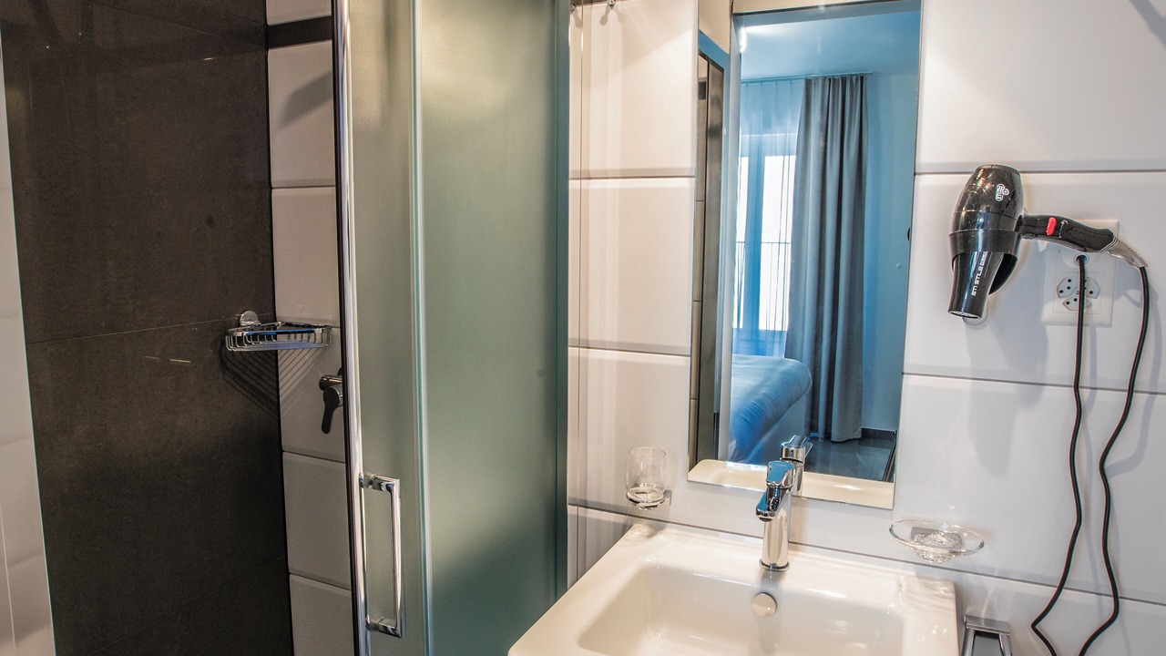 Photo of Bathroom in Langstrasse