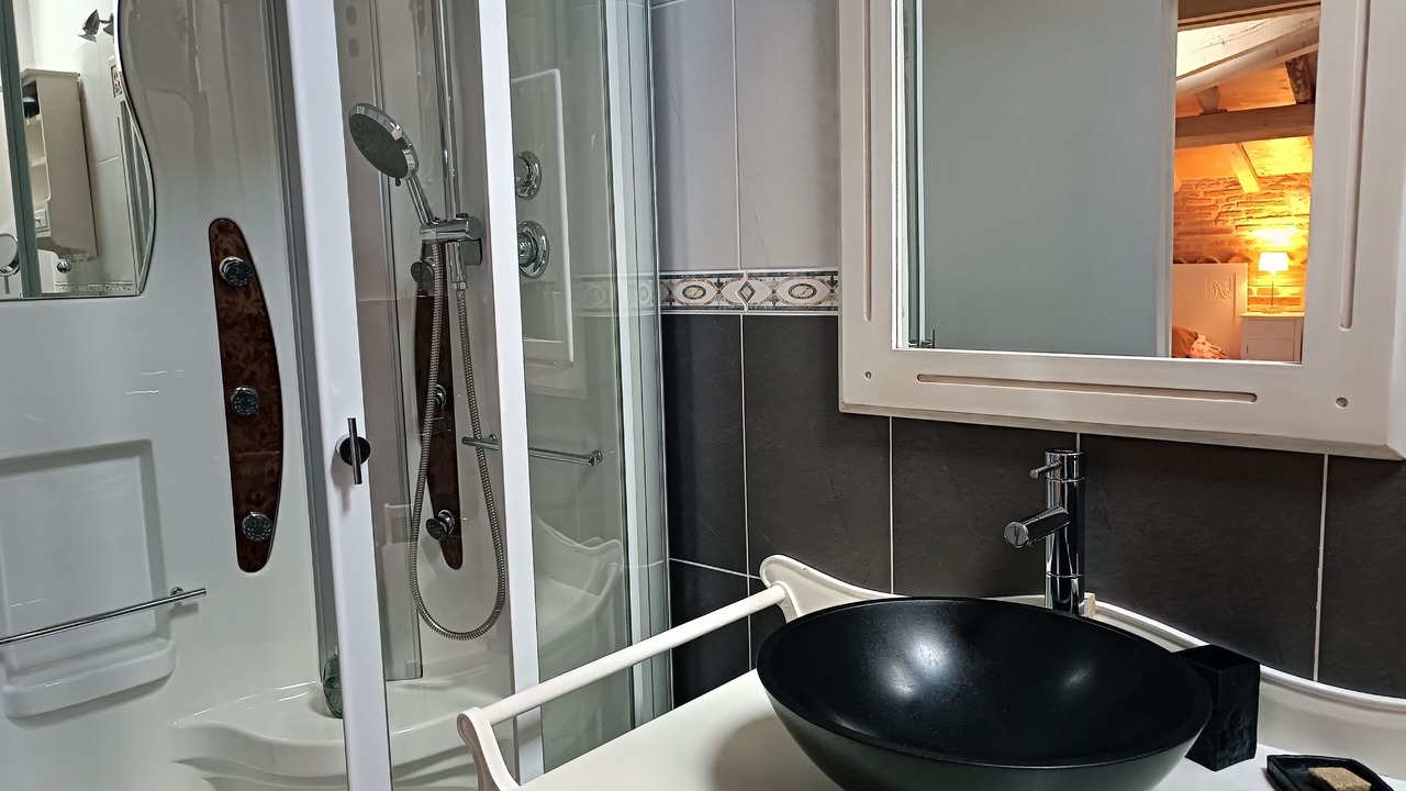 Photo of Bathroom in Lavaur