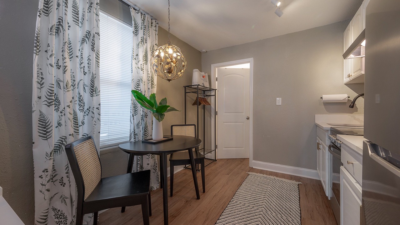 Photo of Others in Egypt Lake-Leto