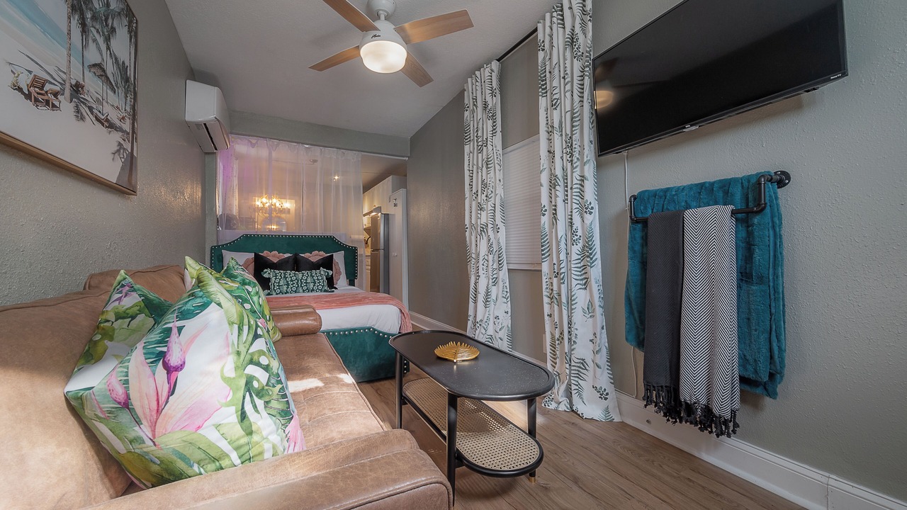 Photo of Others in Egypt Lake-Leto