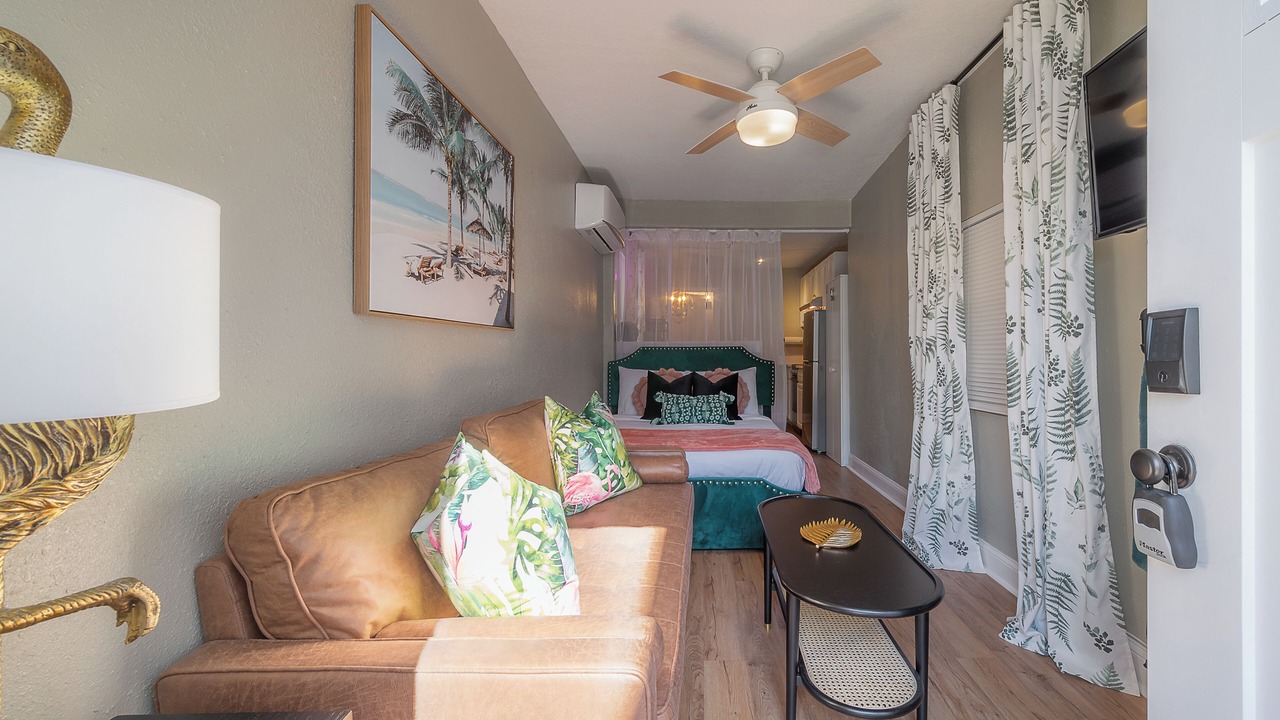 Photo of Others in Egypt Lake-Leto