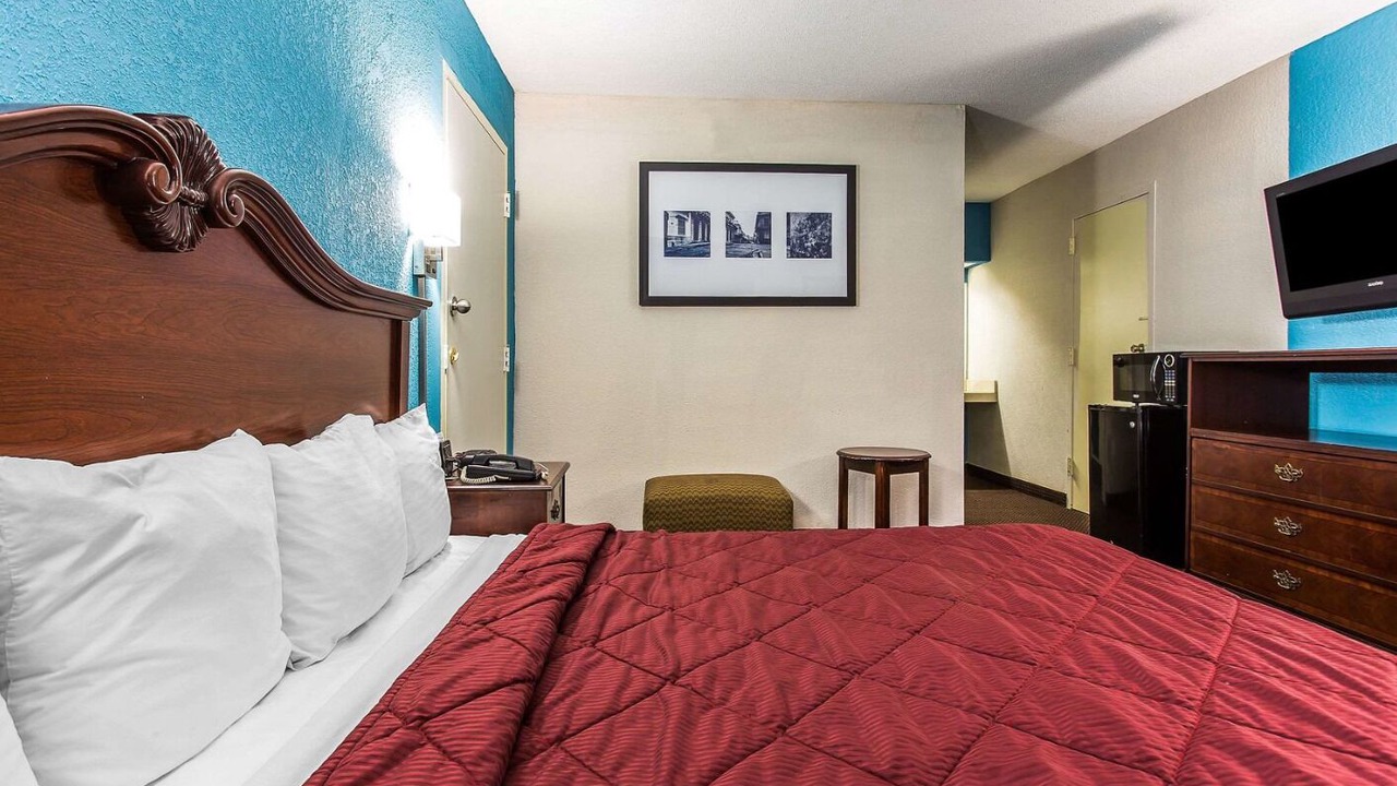 Photo of Bedroom in Elizabeth City