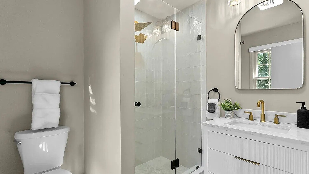 Photo of Bathroom in Redding Ridge