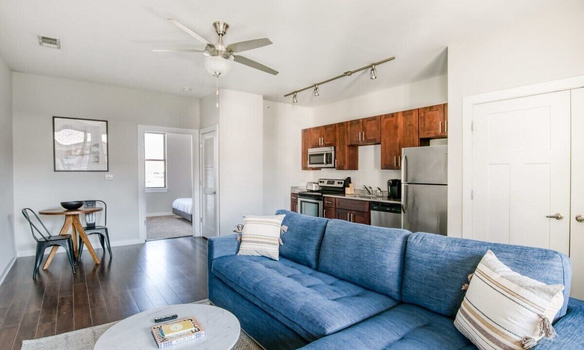 Photo of Livingroom in Music Row