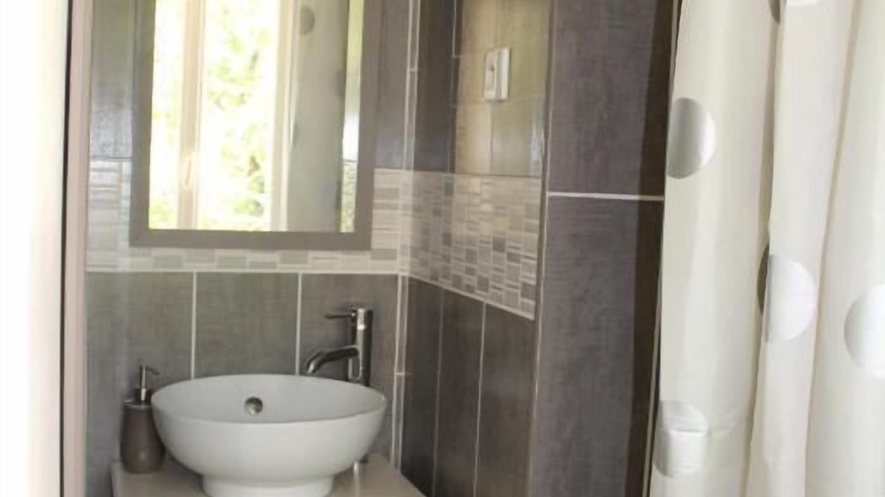 Photo of Bathroom in Meounes-les-Montrieux