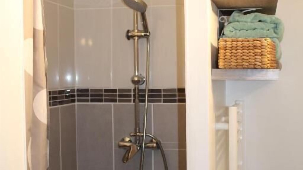 Photo of Bathroom in Meounes-les-Montrieux