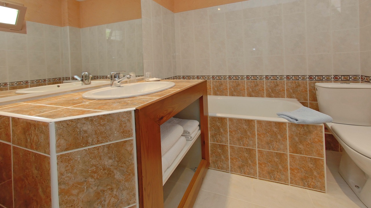 Photo of Bathroom in Meyrueis