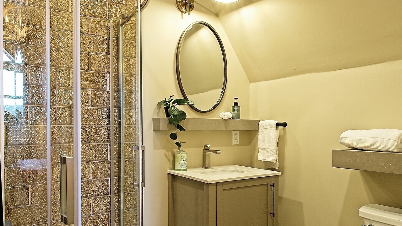 Photo of Bathroom in Brockville
