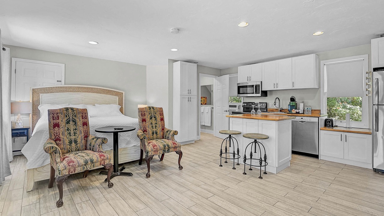 Photo of Bedroom in Central Sarasota