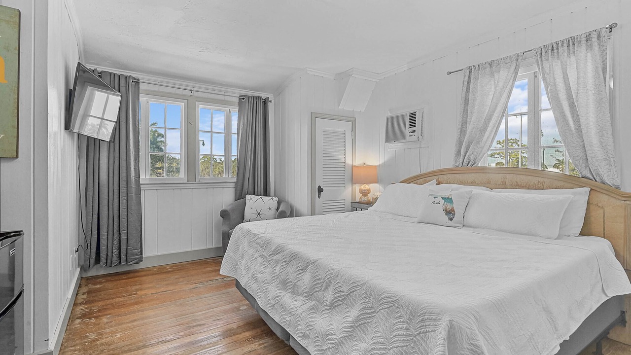 Photo of Bedroom in Central Sarasota
