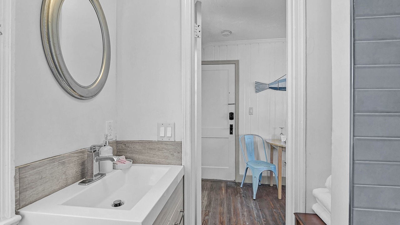 Photo of Bathroom in Central Sarasota