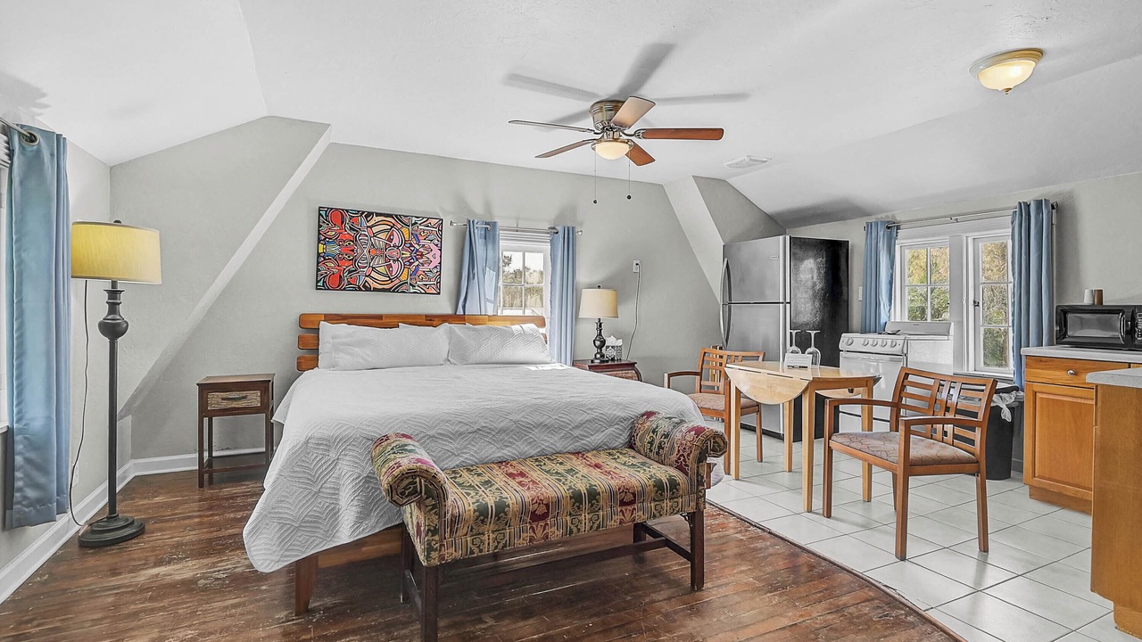 Photo of Bedroom in Central Sarasota