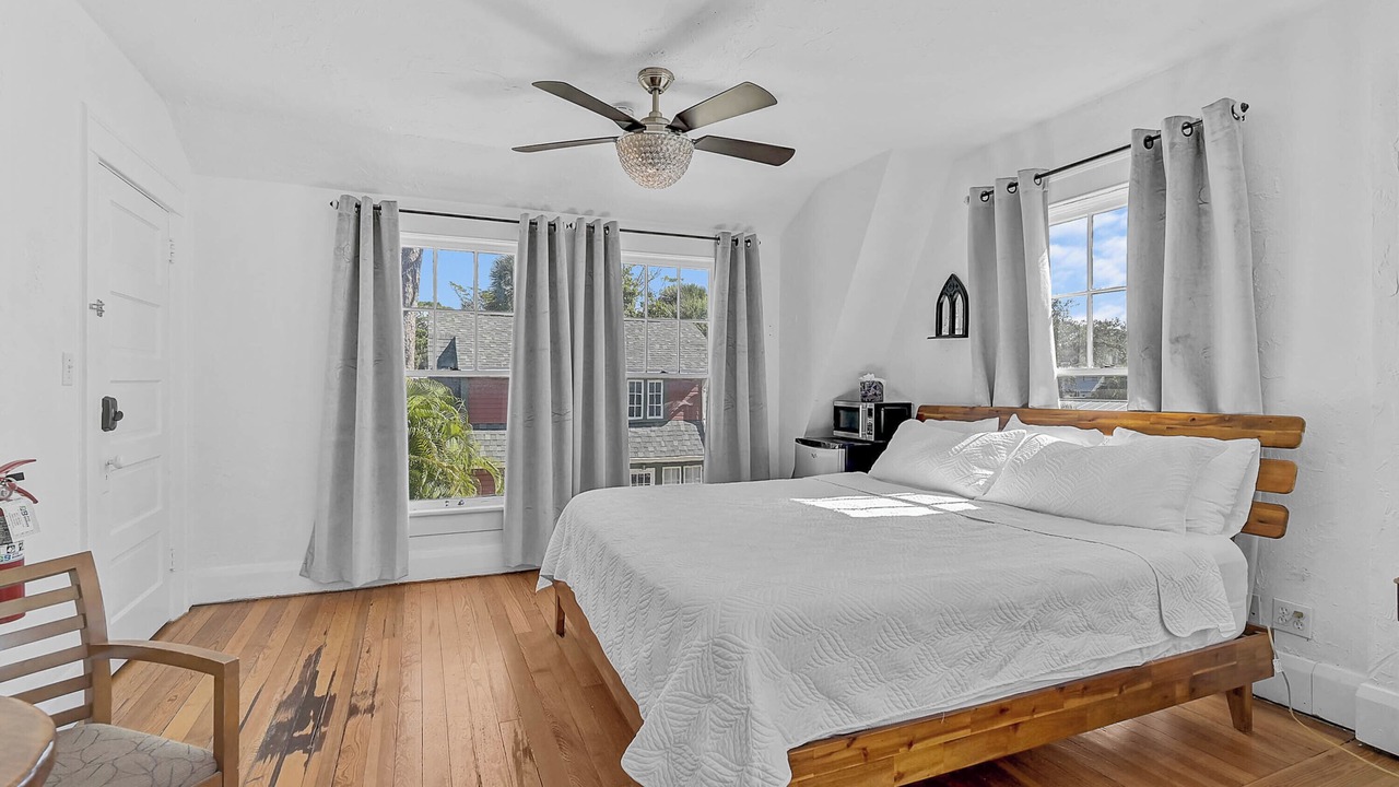 Photo of Bedroom in Central Sarasota