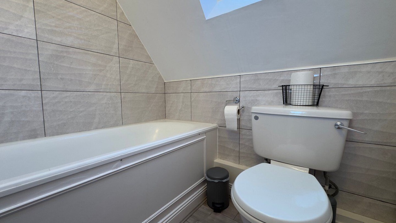 Photo of Bathroom in Ealing Common