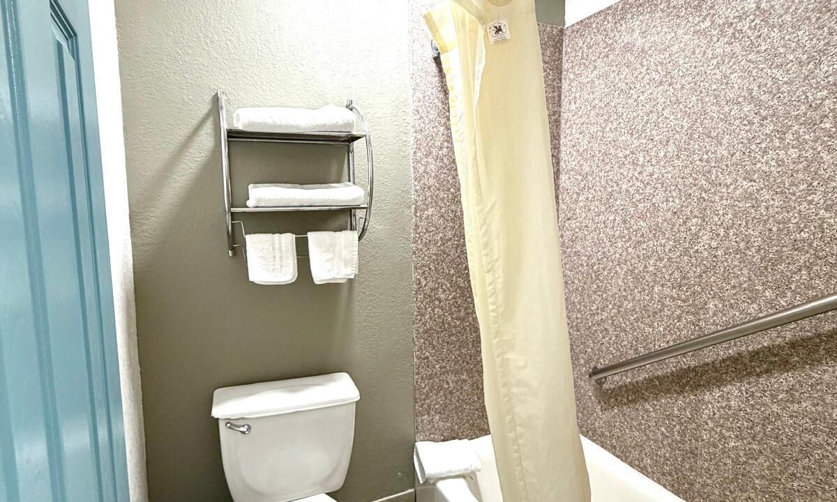 Photo of Bathroom in Kermit