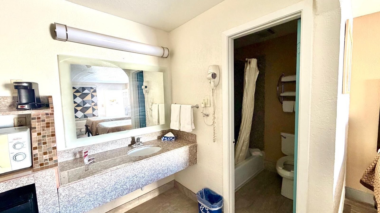 Photo of Bathroom in Kermit