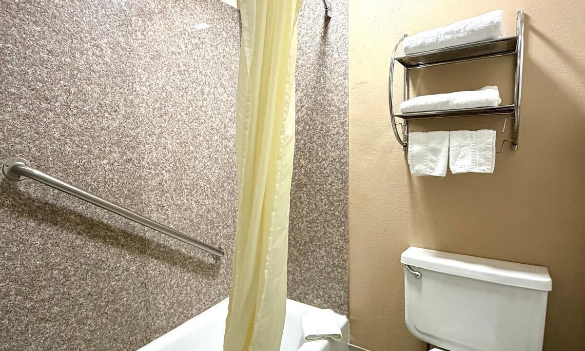 Photo of Bathroom in Kermit