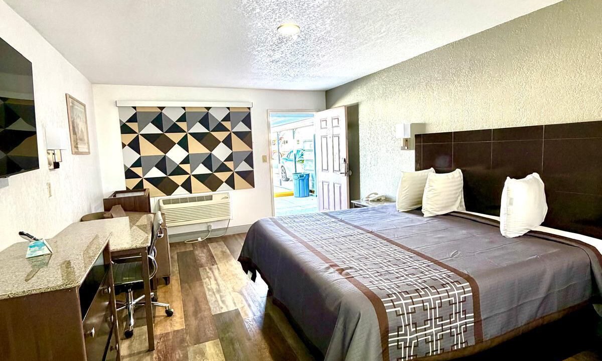 Photo of Bedroom in Kermit