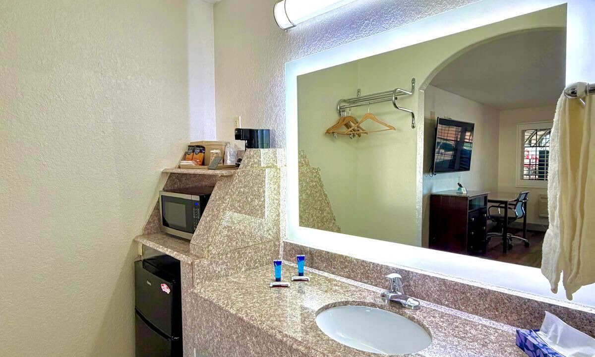 Photo of Bedroom in Kermit