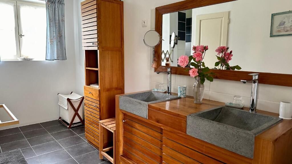 Photo of Bathroom in Le Tatre