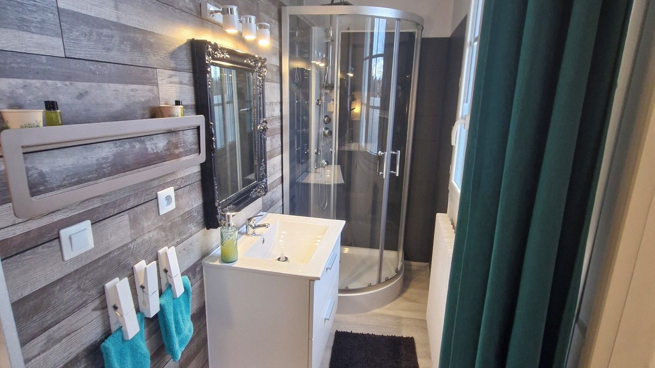 Photo of Bathroom in Saint-Germain-du-Corbeis