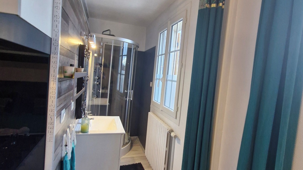 Photo of Bathroom in Saint-Germain-du-Corbeis