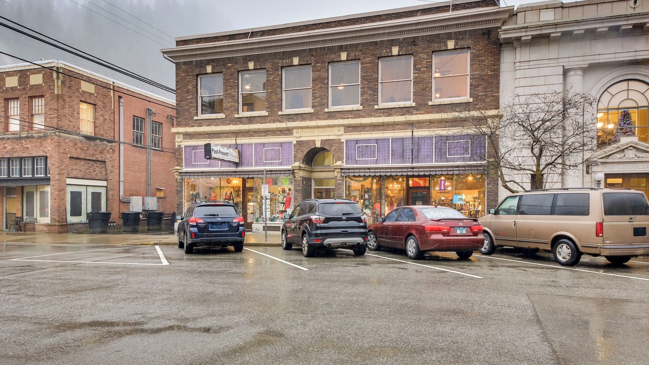 Photo of Others in Wallace