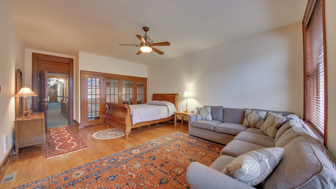 Photo of Others in Wallace