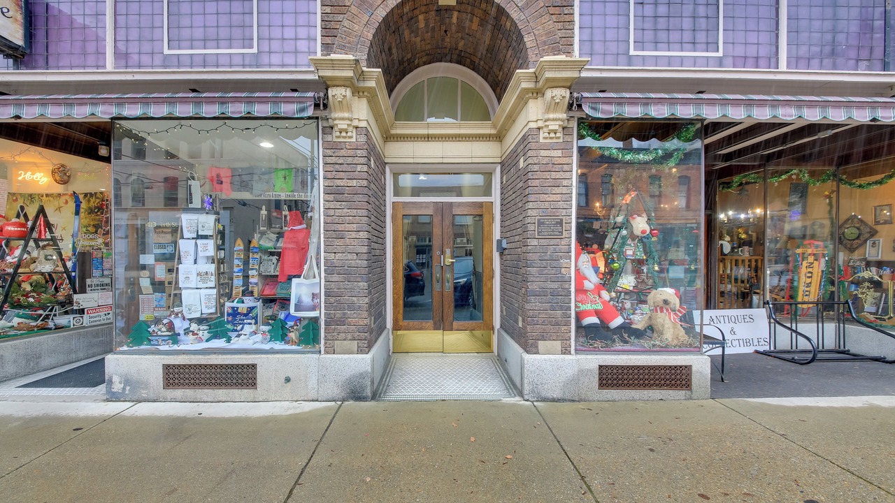 Photo of Others in Wallace