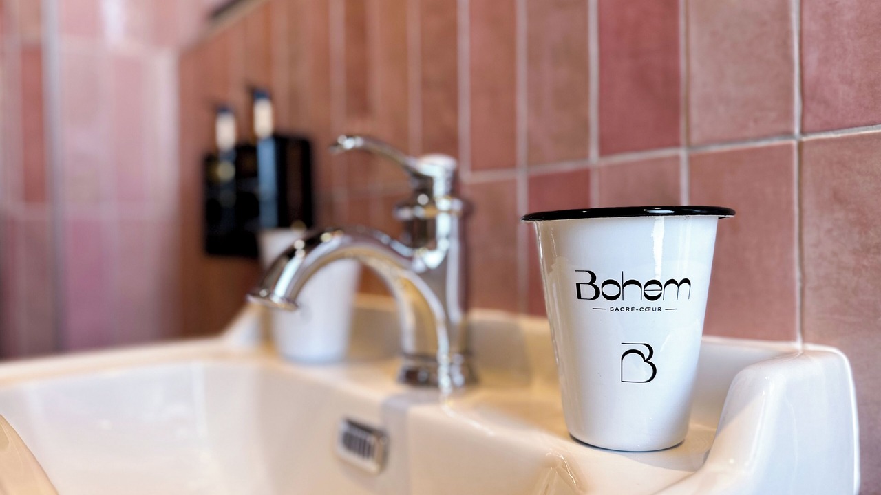 Photo of Bathroom in Quartier des Grandes-Carrieres