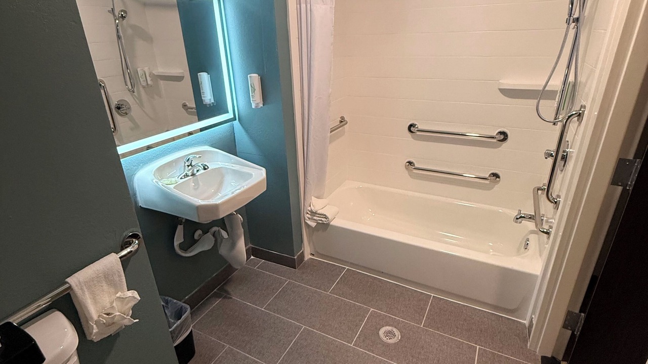 Photo of Bathroom in Central Oklahoma City