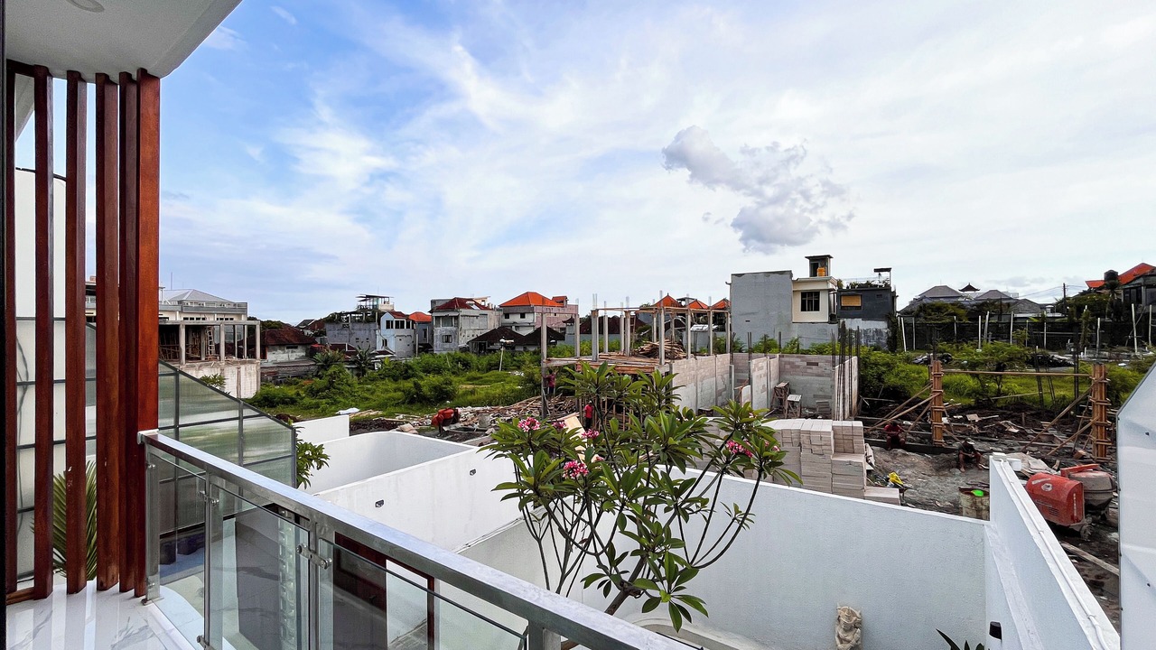Photo of Patio Balcony in Padangsambian Klod